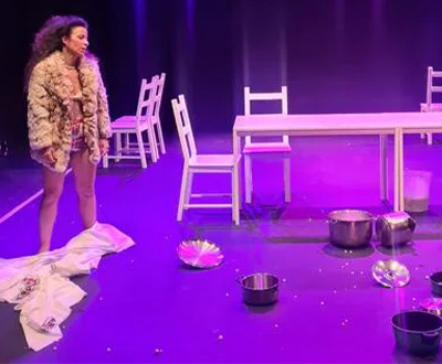 מתוך ההצגה: אני לוי | סוֹרָה. سورا. Sora | פסטיבל מופעי הגמר במסלול מופע עצמאי 2024, תואר שני (MFA)