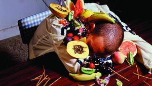 תערוכת "נימוסי שולחן" אירוע פתיחה בגלריה האוניברסיטאית לאמנות גניה שרייבר יד מישל קיקואין