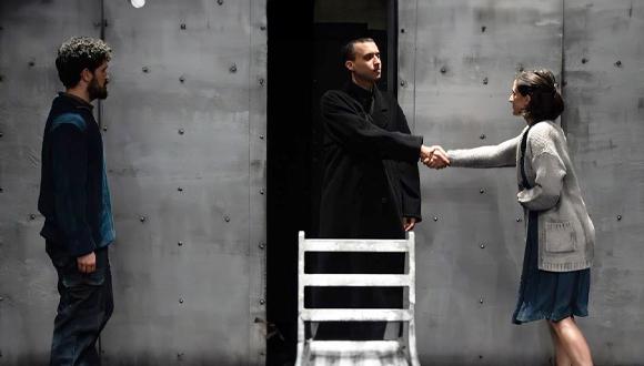 מתוך ההצגה ״הלוכד״, צילום: תמי שחם, תיאטרון האוניברסיטה